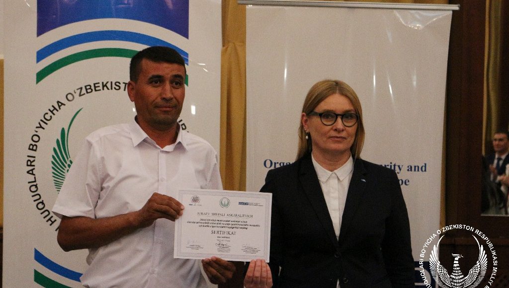 Penitensiar muassasalar xodimlari uchun trening ishtirokchilariga sertifikatlar topshirildi