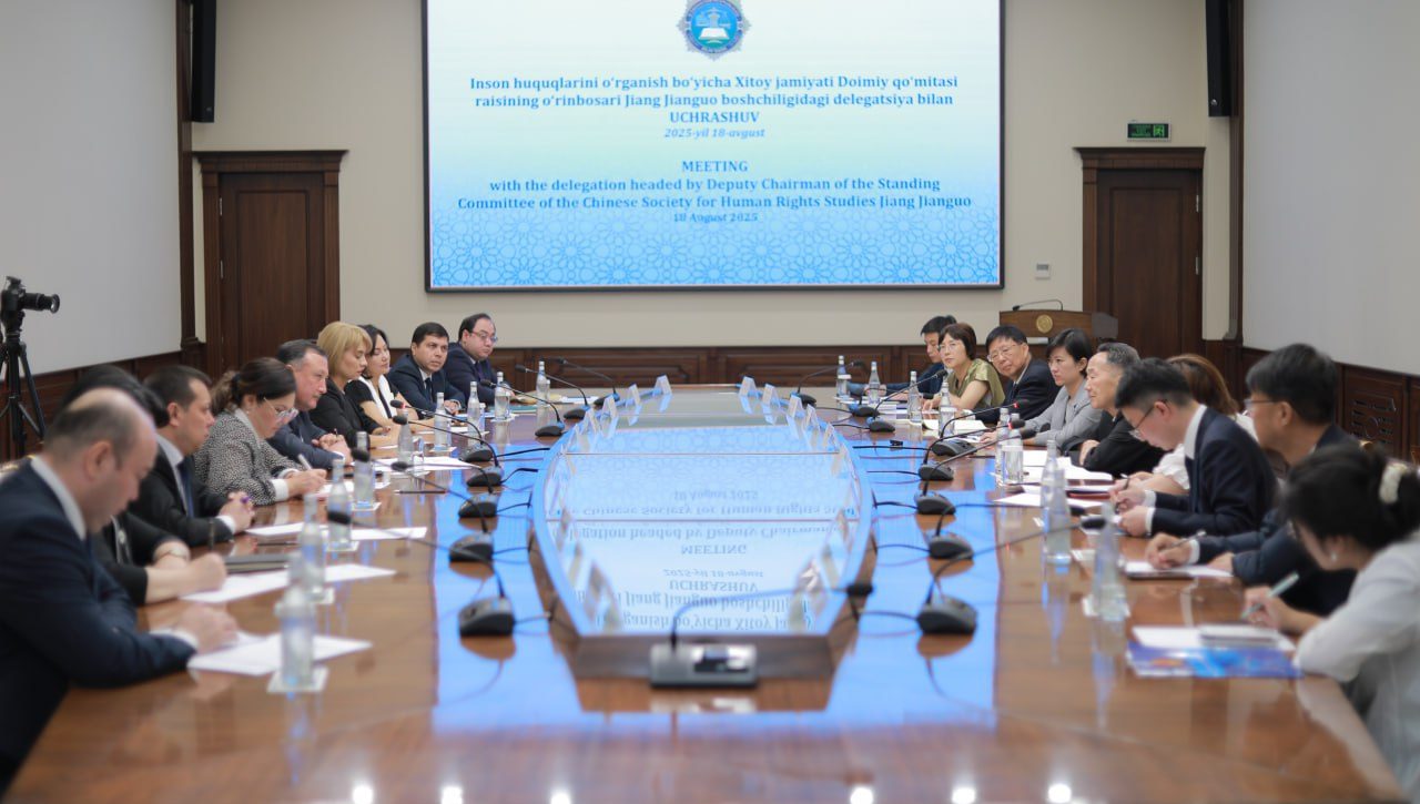 Oliy sud raisining birinchi o‘rinbosari Ikrom Muslimov Inson huquqlarini o‘rganish bo‘yicha Xitoy jamiyati Doimiy qo‘mitasi raisining o‘rinbosari Tsyan Tsyanguo boshchiligidagi delegatsiya bilan uchrashdi