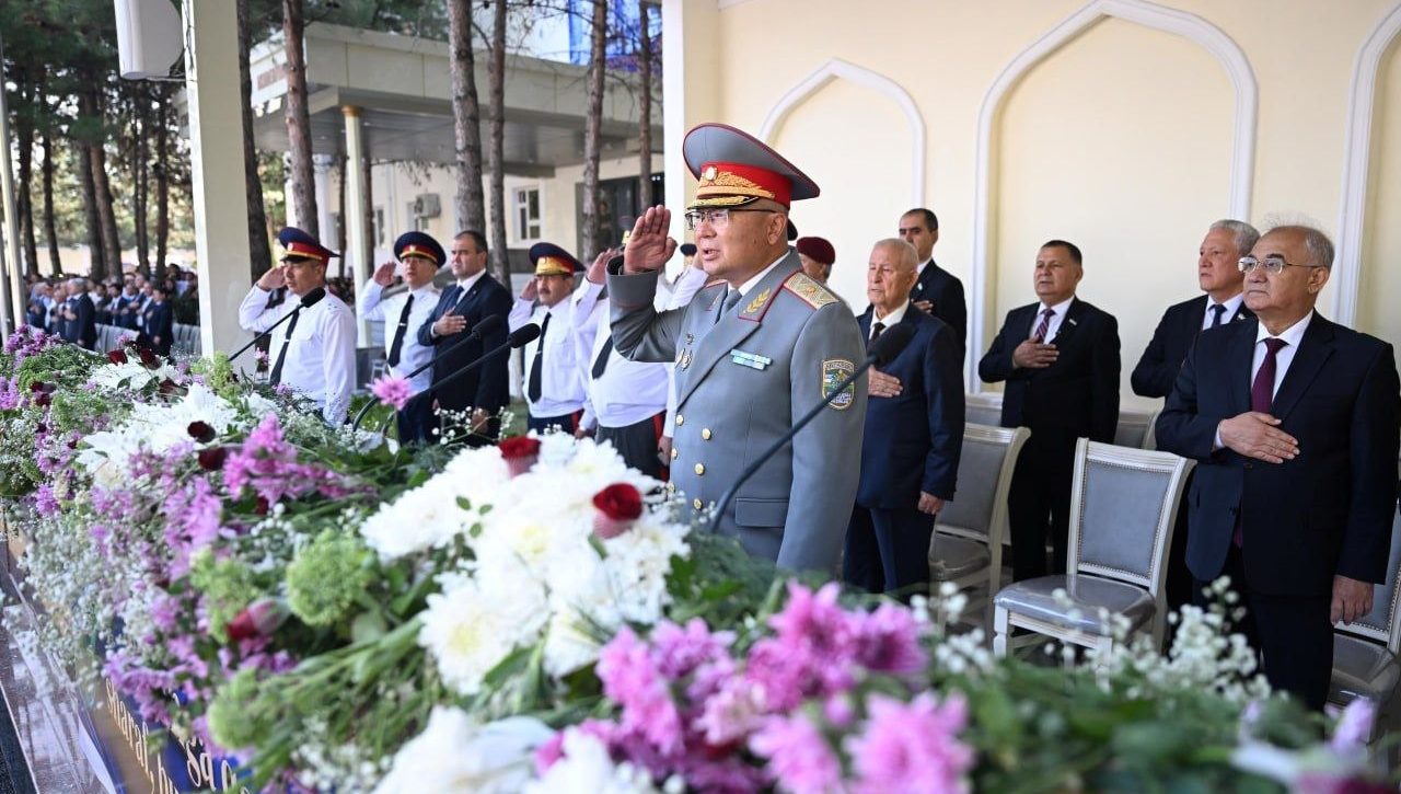 Akmal Saidov Favqulodda vaziyatlar vazirligi Akademiyasi kursantlarining Vatanga qasamyod marosimida ishtirok etdi