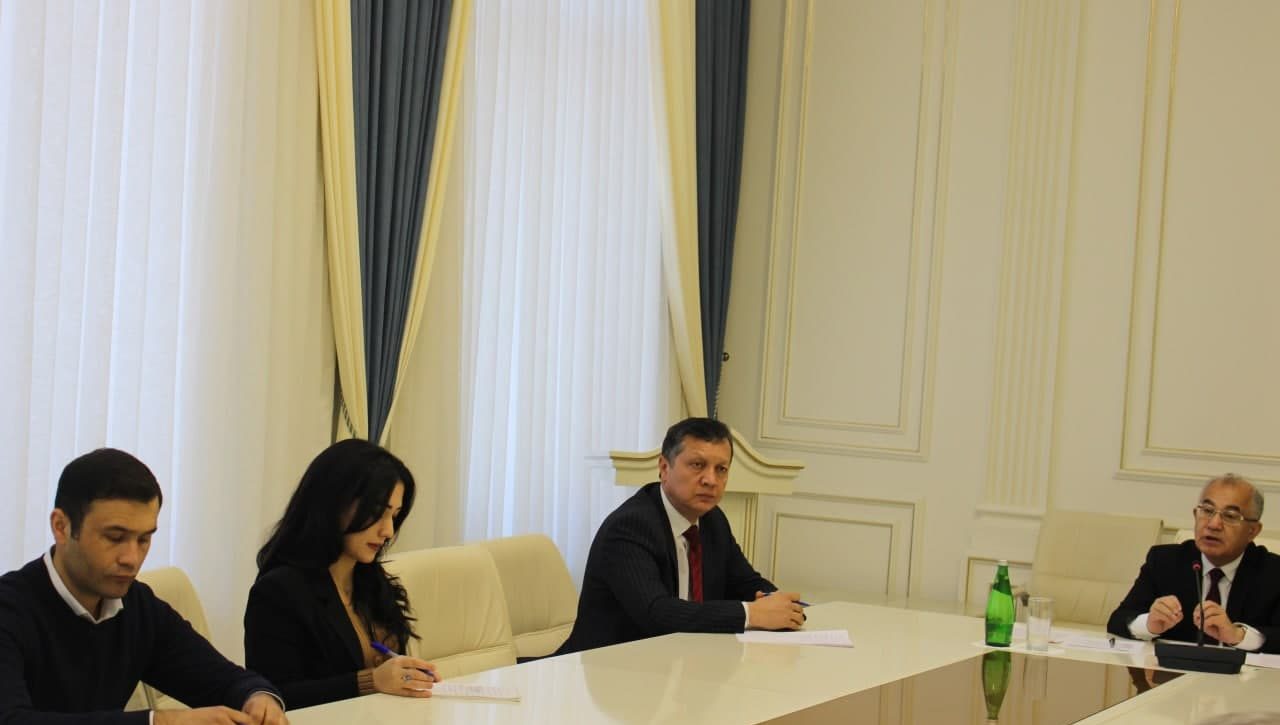 NCHR and UNHCR hold a lecture for students of Uzbekistan on citizenship and statelessness