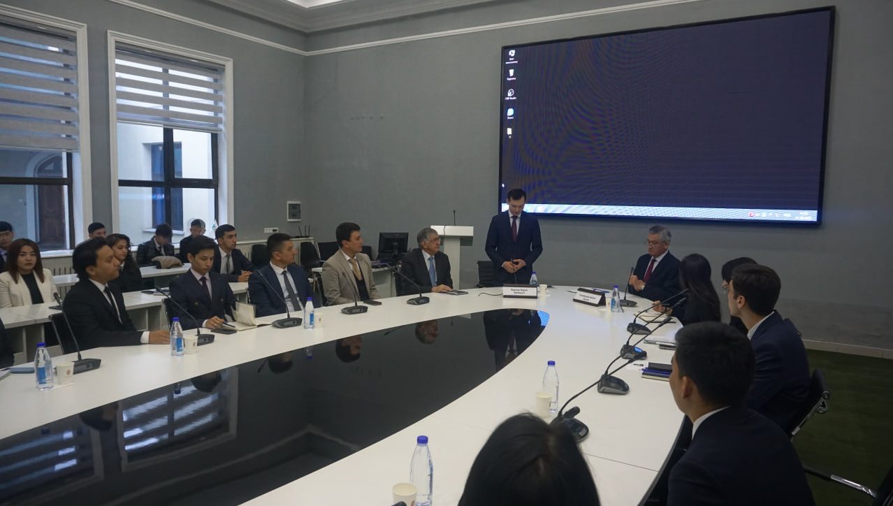  Xalqaro forum doirasida talabalar uchun mahorat darsi  o‘tkazildi