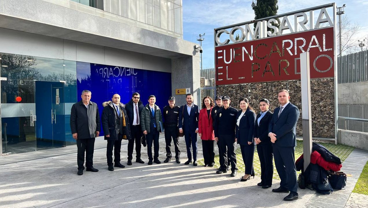 Madriddagi Fuenkarral-El-Pardo politsiya uchastkasi faoliyati bilan tanishuv