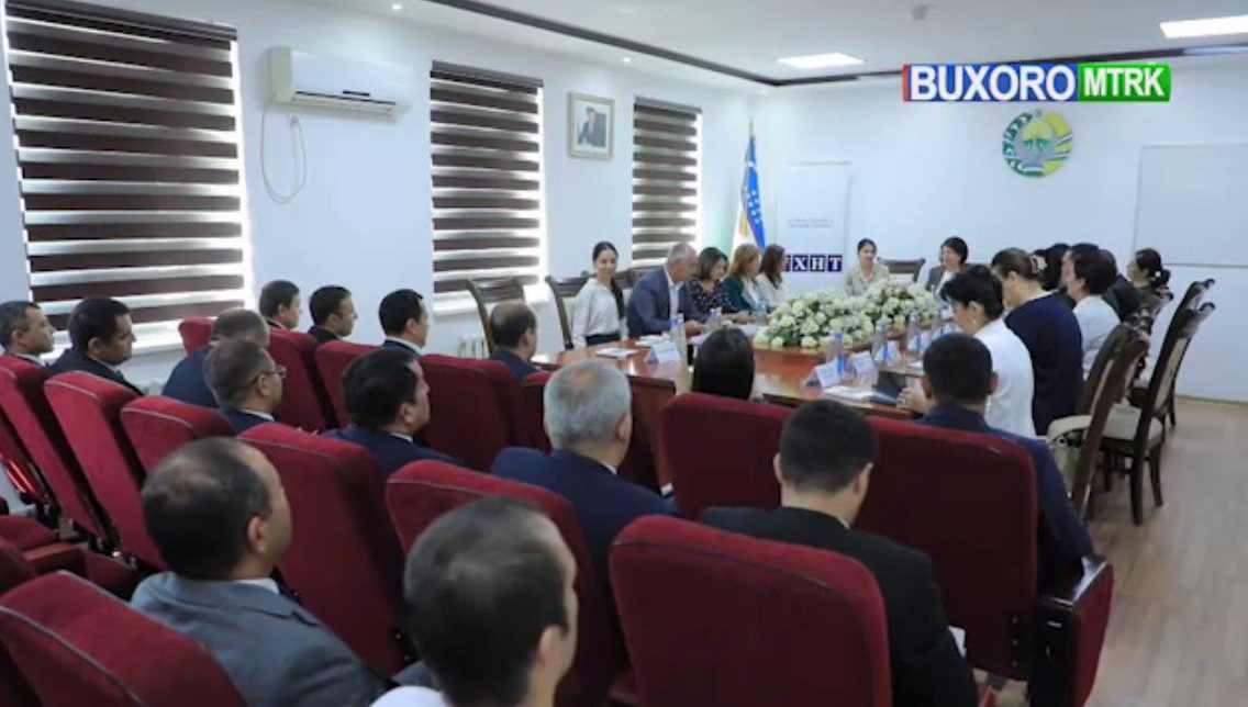 Buxoro viloyat sudida Buxoro shahrida “Ayollar, tinchlik va xavfsizlik va uning inson huquqlari bilan bog‘liqligi” mavzusida o‘tkazilgan davra suhbati ishtirokchilari bilan uchrashuv bo‘lib o‘tdi