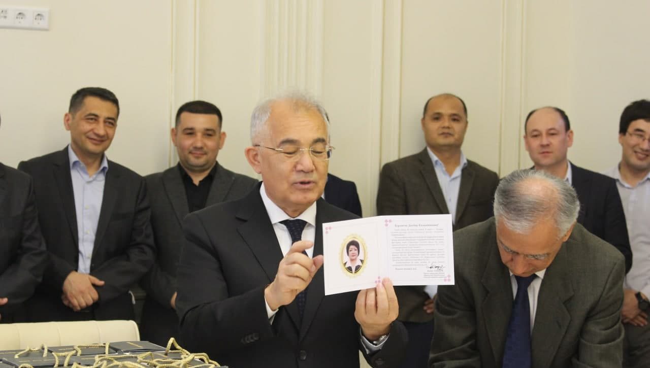 “Mo‘tabar ayol” ko‘krak nishoni muborak bo‘lsin!