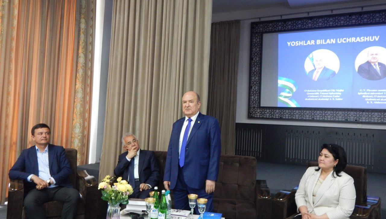 Zangiotada akademiklar va yoshlar uchrashuvi o‘tkazildi