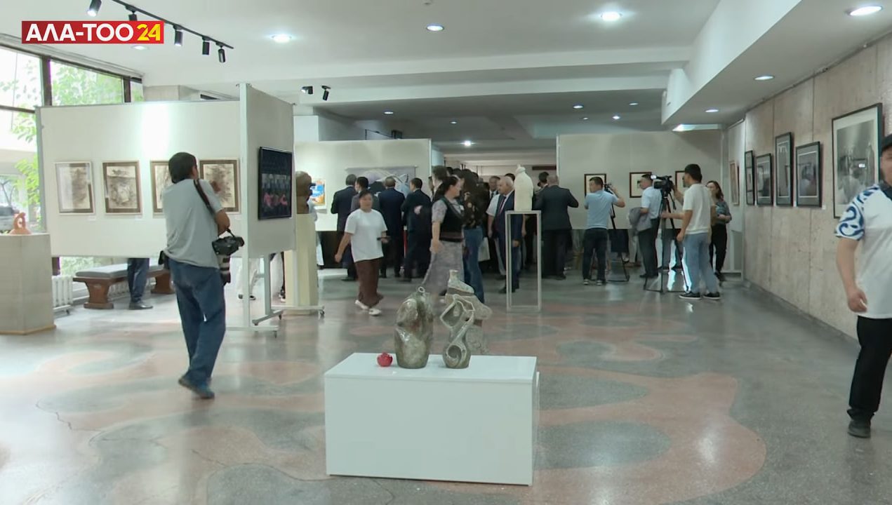 Bishkekda Chingiz Aytmatov ijodiga bag‘ishlangan rasmlar ko‘rgazmasi ochildi