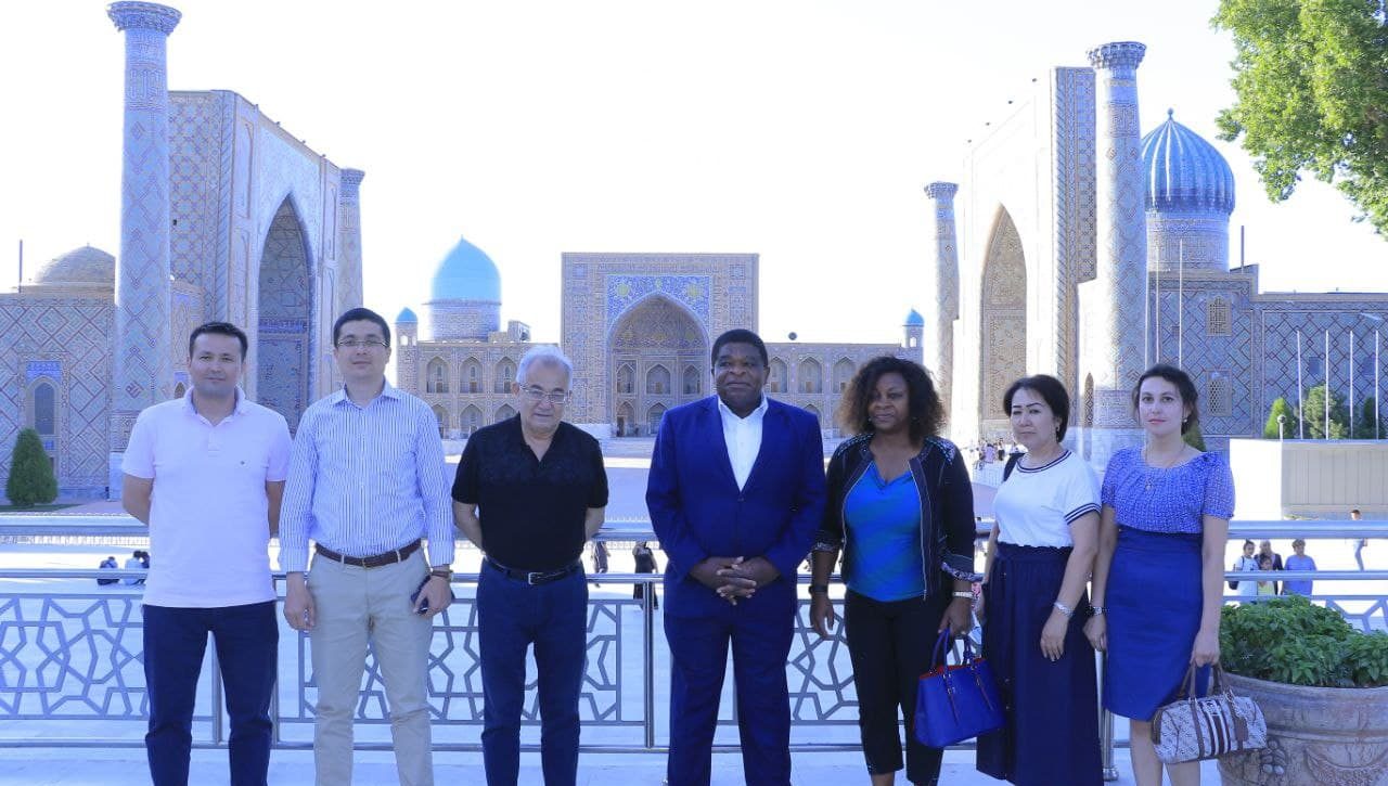 Parlamentlararo Ittifoq Bosh kotibi Martin Chungong boshchiligidagi delegatsiya a'zolari Samarqand shahriga keldi