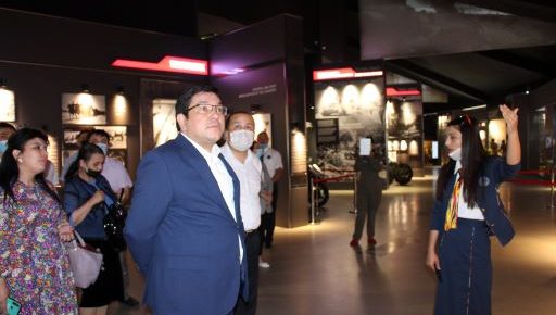 Milliy markaz jamoasi – “Shon-sharaf” davlat muzeyida