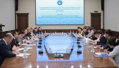 Олий суд раисининг биринчи ўринбосари Икром Муслимов Инсон ҳуқуқларини ўрганиш бўйича Хитой жамияти Доимий қўмитаси раисининг ўринбосари Цзян Цзянгуо бошчилигидаги делегация билан учрашди
