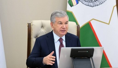Давлат хизматларини кўрсатишда бюрократияни қисқартириш чоралари кўриб чиқилди