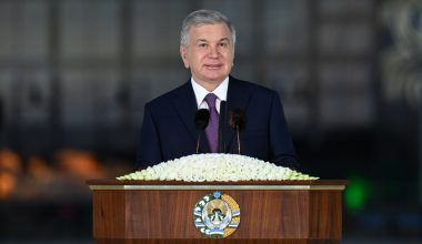 Президент нашей страны встретился с представителями общественности Ташкентской области