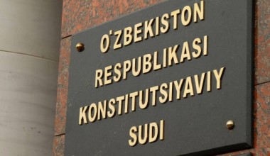 Адвокатнинг юридик хизмат ходими сифатидаги фаолиятига оид нормалар Конституцияга тўла мос келади