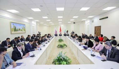 Fraksiyalar yig‘ilishida muhim masala ko‘rib chiqildi