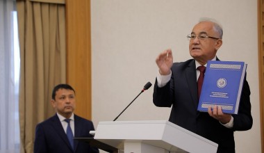 “Jahon konstitutsiyalari” va “Shanxay hamkorlik tashkilotiga aʼzo davlatlarning konstitutsiyalari” nomli kitoblar taqdimoti boʼlib oʼtdi.