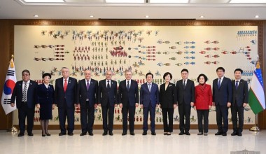 O‘zbekiston Prezidenti Koreya Respublikasi parlamenti Spikeri bilan uchrashdi