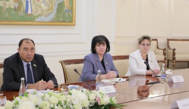Yevropa parlamenti deputati T.Mariani bilan uchrashuv