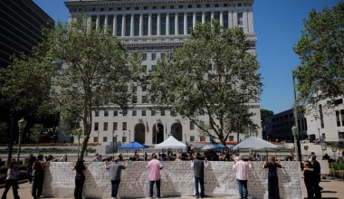 «Контент эмас, дизайн айбдор» — АҚШда болаларнинг ижтимоий тармоқларга қарамлиги бўйича тарихий суд якунланди