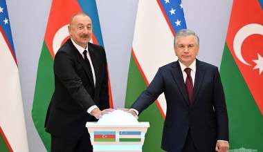 O‘zbekiston va Ozarbayjon Prezidentlari biznes vakillari bilan uchrashdi