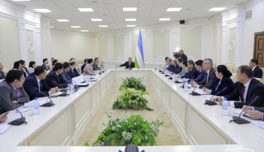Parlamentda inson huquqlari mavzusida so‘z bordi