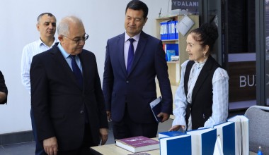 Депутат Законодательной палаты Олий Мажлиса, академик Акмал Холматович Саидов и профессор Муродджон Турсунбаевич Тургунов посетили Бухарский инновационный университет